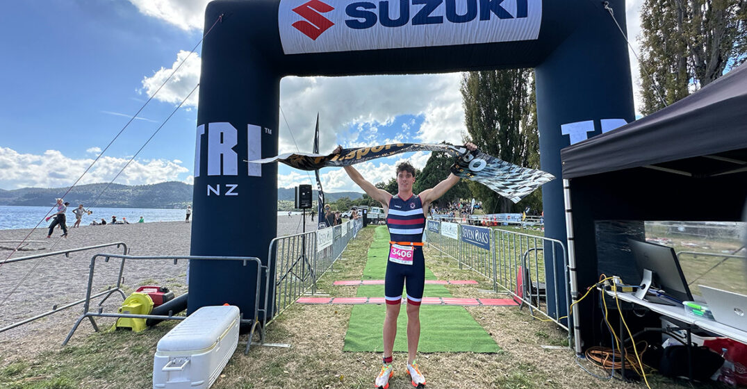 Foster turns back the aquathlon clock at Kinloch Triathlon Festival